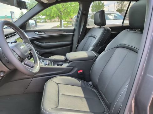 New 2026 Jeep Grand Cherokee L Limited AWD/4WD image 21