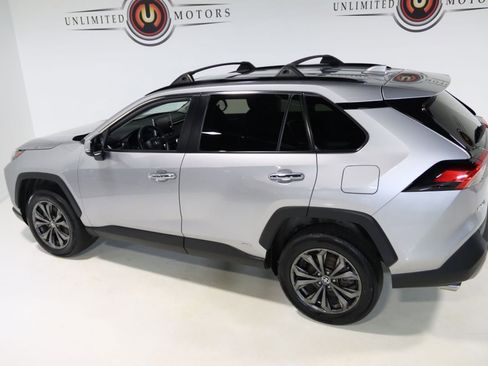 Used 2022 Toyota RAV4 Limited image 11