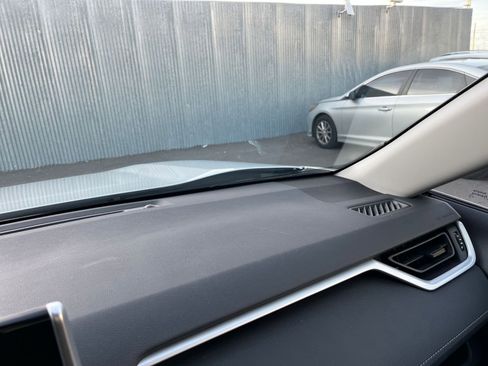 Used 2025 Toyota RAV4 XLE w/ Convenience Package image 35