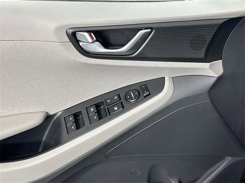Used 2018 Hyundai Ioniq SEL image 21