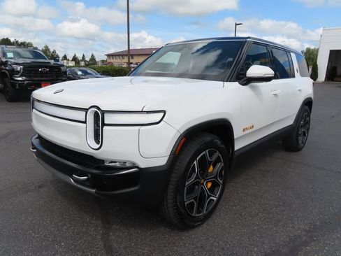 Used 2023 Rivian R1S Adventure AWD/4WD image 3
