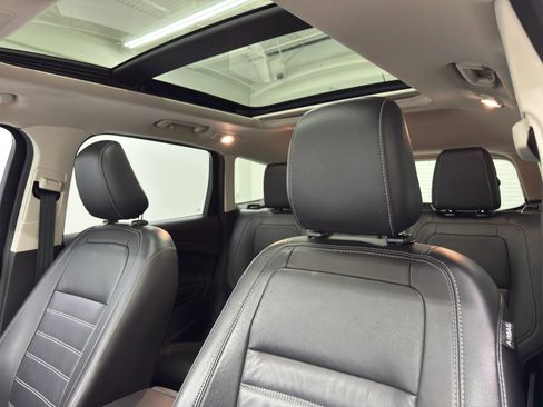 Used 2018 Ford Escape Titanium image 19