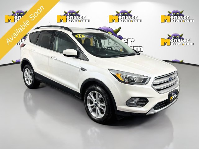 Used 2019 Ford Escape SEL w/ Ford Safe & Smart Package AWD/4WD image 3