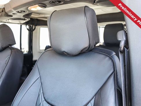 Used 2010 Jeep Wrangler Unlimited Sahara w/ Dual Top Group AWD/4WD image 14