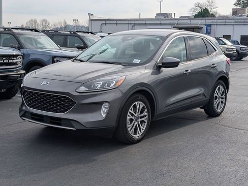 Used 2022 Ford Escape SEL w/ Technology Package image 3