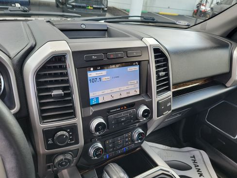 Used 2018 Ford F150 Lariat w/ Equipment Group 502A Luxury AWD/4WD image 27