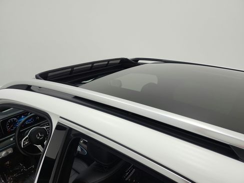 Certified 2023 Mercedes-Benz GLE 350 4MATIC w/ Premium Package image 11