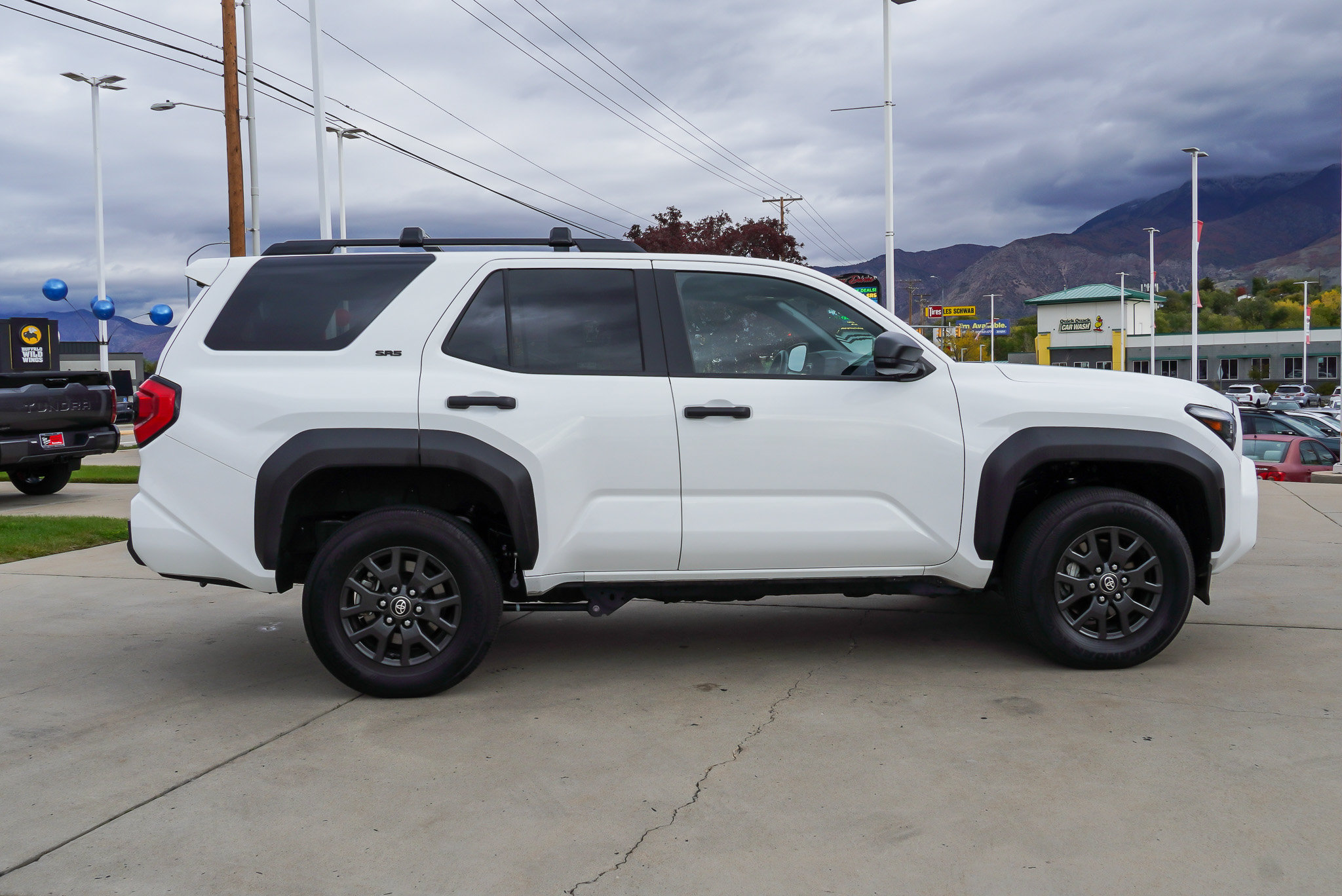 Certified 2025 Toyota 4Runner SR5 AWD/4WD image 9