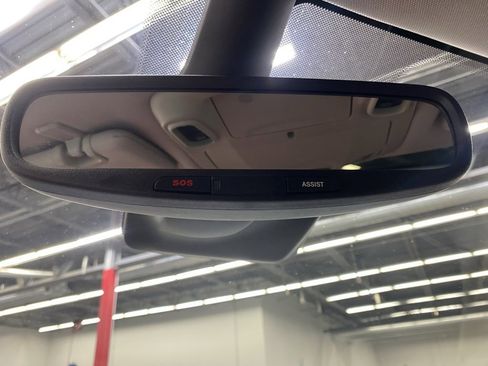 Used 2023 Chrysler Pacifica Limited image 28