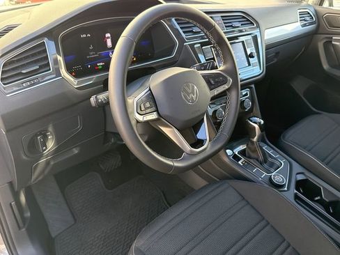 Used 2024 Volkswagen Tiguan S image 38
