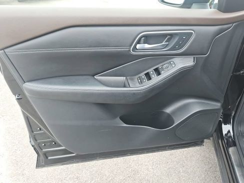 Used 2023 Nissan Rogue Platinum w/ Platinum Premium Package AWD/4WD image 20