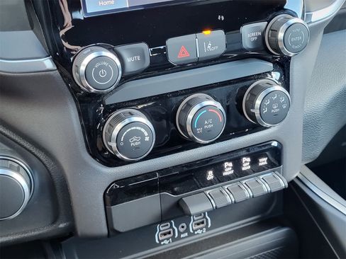 New 2026 RAM 1500 Express image 13