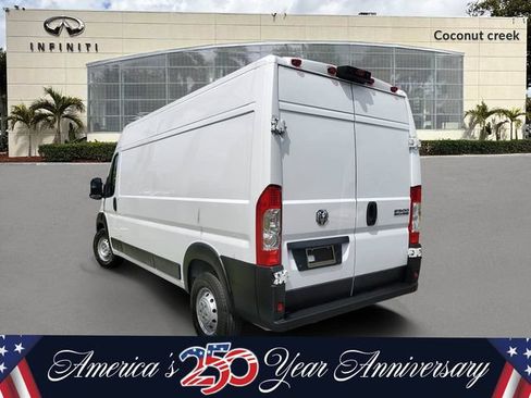 Used 2023 RAM ProMaster 2500 FWD image 3