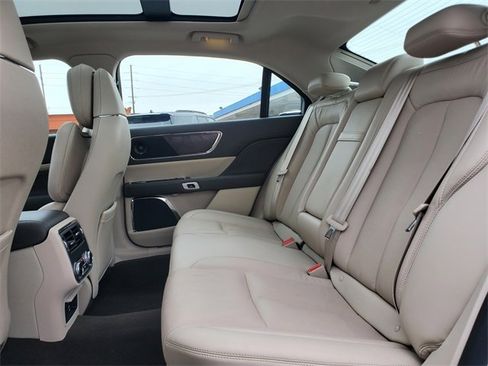 Used 2020 Lincoln Continental Reserve image 26