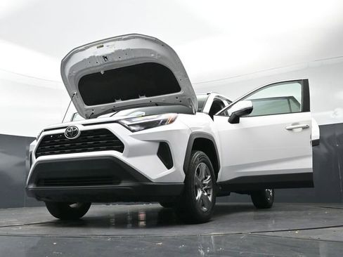 Used 2025 Toyota RAV4 XLE image 46