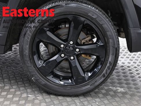 Used 2024 Jeep Grand Cherokee Altitude AWD/4WD image 33
