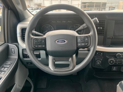 Used 2025 Ford F350 XLT image 12