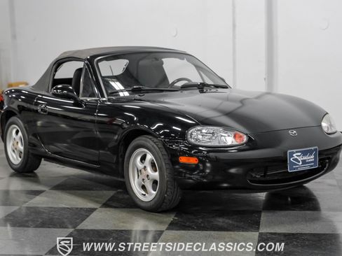 Used 1999 MAZDA MX-5 Miata image 16