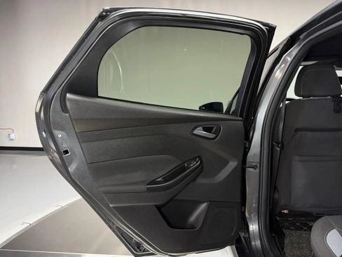 Used 2018 Ford Focus ST FWD image 15