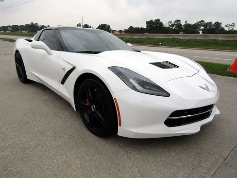 Used 2016 Chevrolet Corvette Stingray Coupe w/ 2LT Preferred Equipment Group RWD image 3