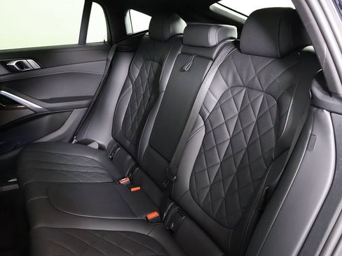 Used 2025 BMW X6 xDrive40i w/ Climate Comfort Package image 34