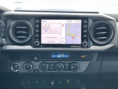 Used 2021 Toyota Tacoma TRD Sport w/ Technology Package AWD/4WD image 25