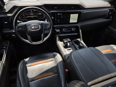 Used 2023 GMC Sierra 1500 AT4 w/ AT4 Premium Package AWD/4WD image 16
