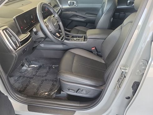 Used 2024 Kia Sorento S w/ Panoramic Sunroof Package image 11