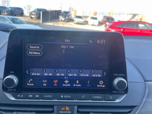 Used 2025 Nissan Altima 2.5 SV image 20