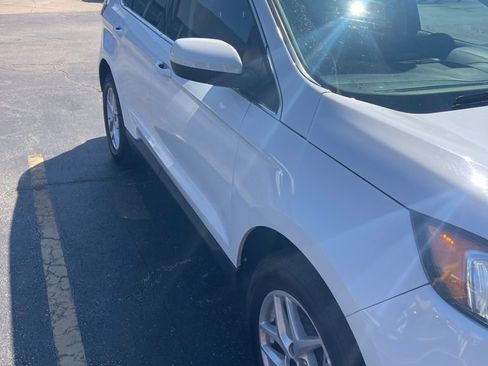 Used 2024 Ford Edge SEL AWD/4WD image 2