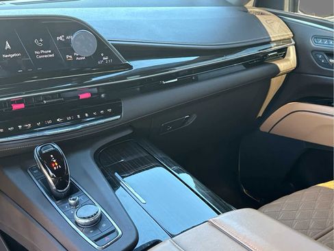 Used 2022 Cadillac Escalade Sport w/ Touring Package image 12