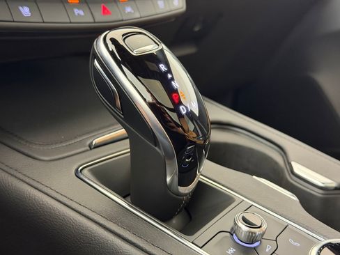 Used 2022 Cadillac XT4 Premium Luxury FWD image 17