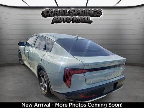 Certified 2025 Kia K4 FWD image 3