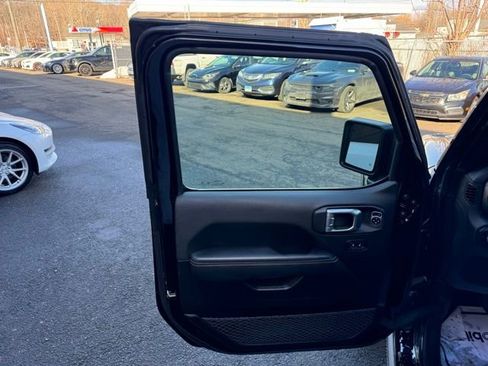 Used 2021 Jeep Wrangler Unlimited Rubicon image 11