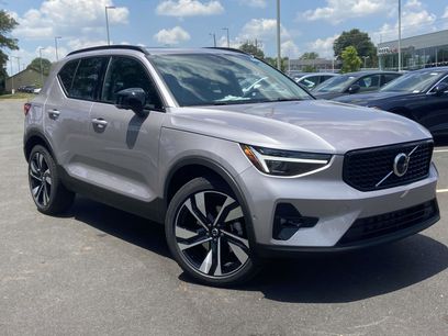 New 2026 Volvo XC40 B5 Ultra w/ Protection Package Premier