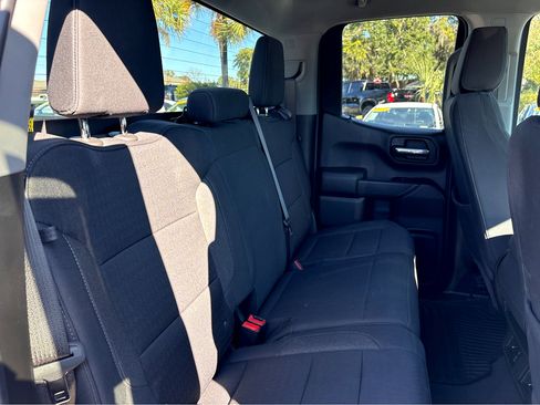 Used 2025 Chevrolet Silverado 1500 Custom image 12