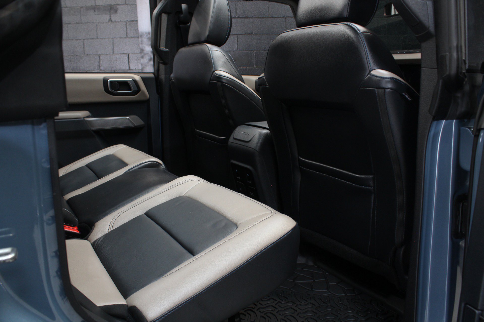 Used 2023 Ford Bronco Wildtrak AWD/4WD image 64