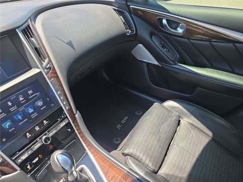 Used 2017 INFINITI Q50 Red Sport 400 AWD/4WD image 29