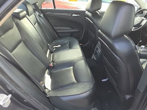 Used 2020 Chrysler 300 Limited AWD/4WD image 8