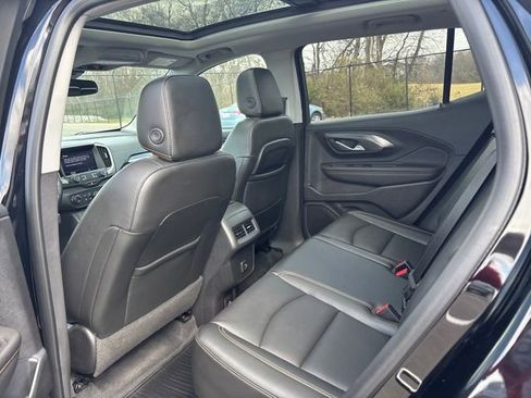 Used 2020 GMC Terrain SLT w/ Preferred Package image 14