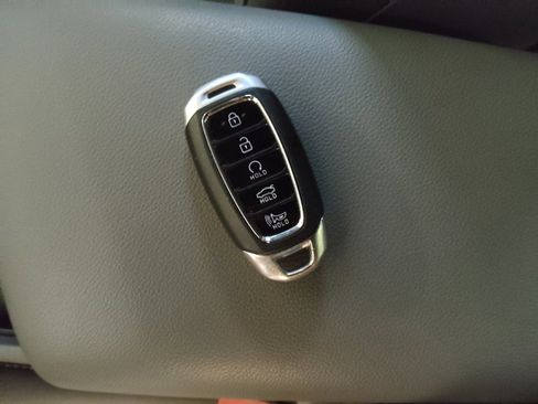 Used 2022 Hyundai Elantra SEL FWD image 32