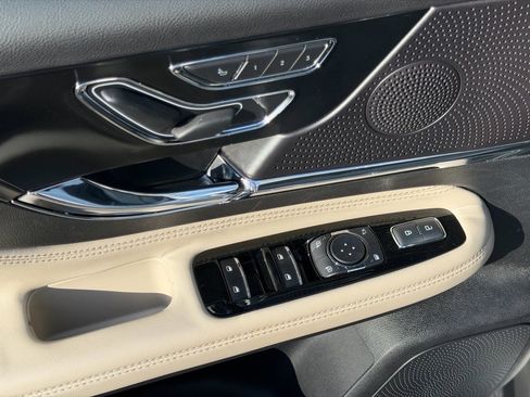 New 2026 Lincoln Corsair Reserve image 23