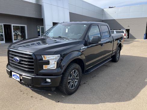 Used 2015 Ford F150 XLT w/ Equipment Group 302A Luxury image 3