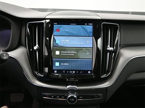 Used 2023 Volvo XC60 B5 Core w/ Climate Package image 12
