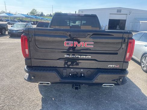 Used 2023 GMC Sierra 1500 AT4 w/ AT4 Premium Package image 5