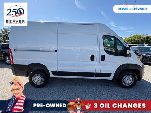 Used 2025 RAM ProMaster 2500 w/ Convenience Group FWD image 8