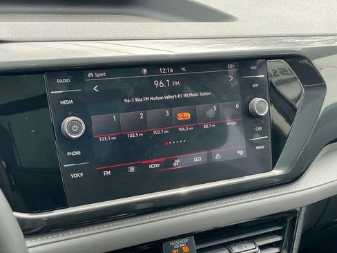Certified 2022 Volkswagen Taos SEL AWD/4WD image 26