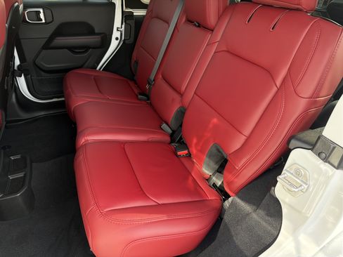 Used 2024 Jeep Wrangler Unlimited Rubicon 392 AWD/4WD image 18