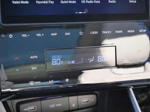 Certified 2023 Hyundai Tucson Limited image 24