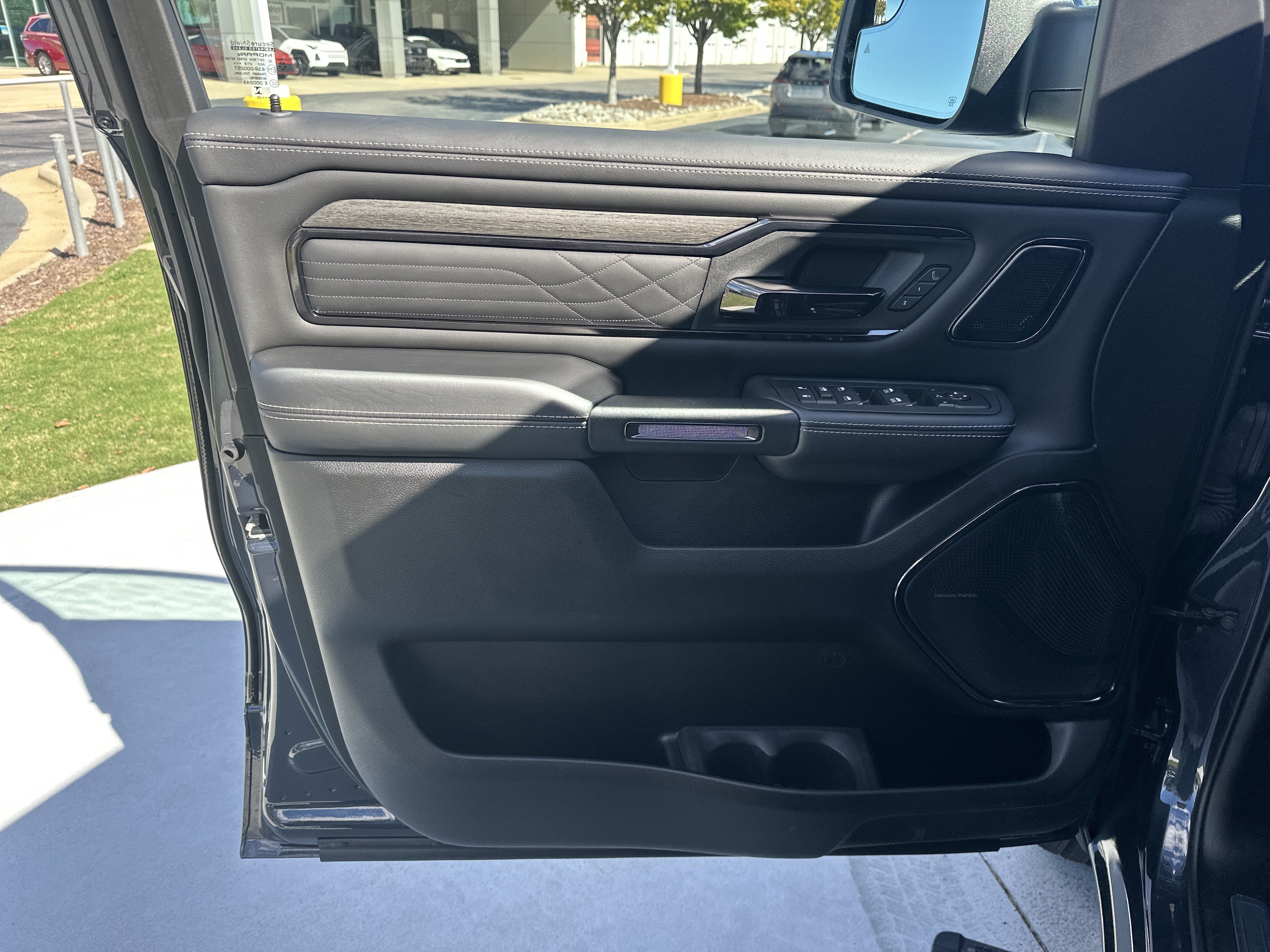 Used 2026 RAM 1500 Limited AWD/4WD image 14